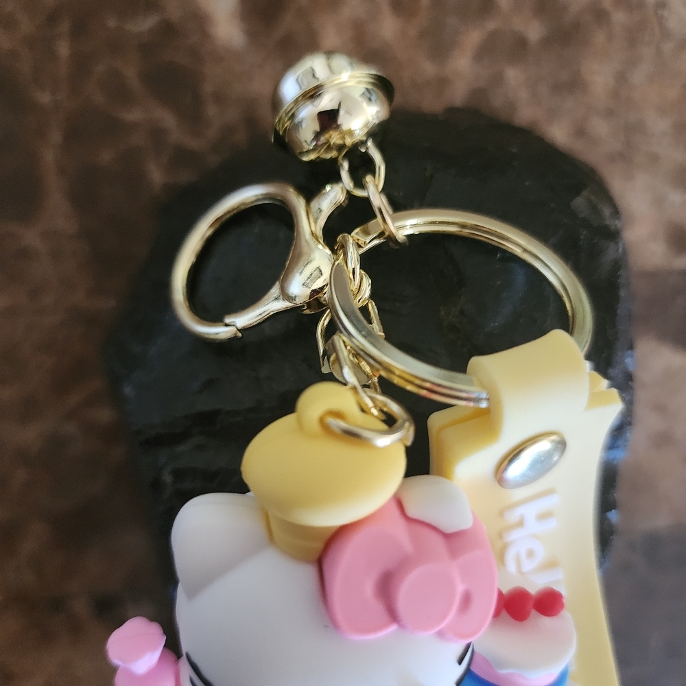 Hello Kitty Keychain/Bagcharm - Picture 2 of 3